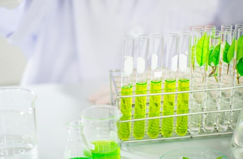 生物製劑:新世代精準醫療的亮點與注意事項